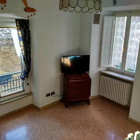 Easy Apartment, Your Entire House! * Assisi