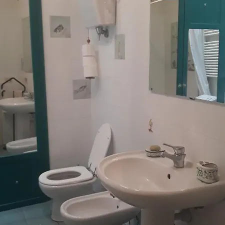 Easy Apartment, Your Entire House!